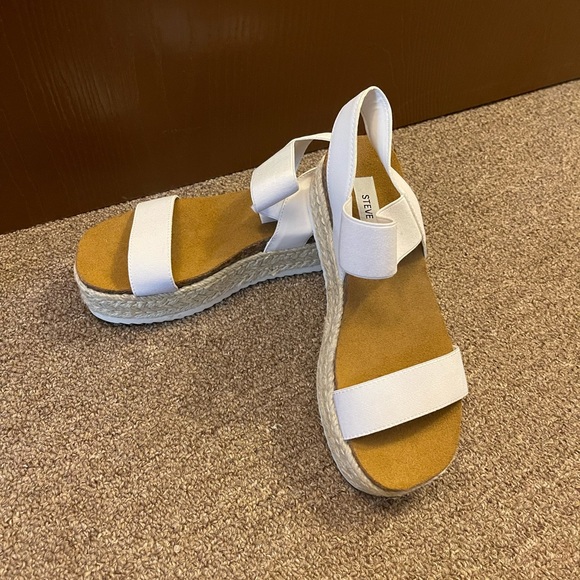 Women’s sandals - Picture 1 of 2